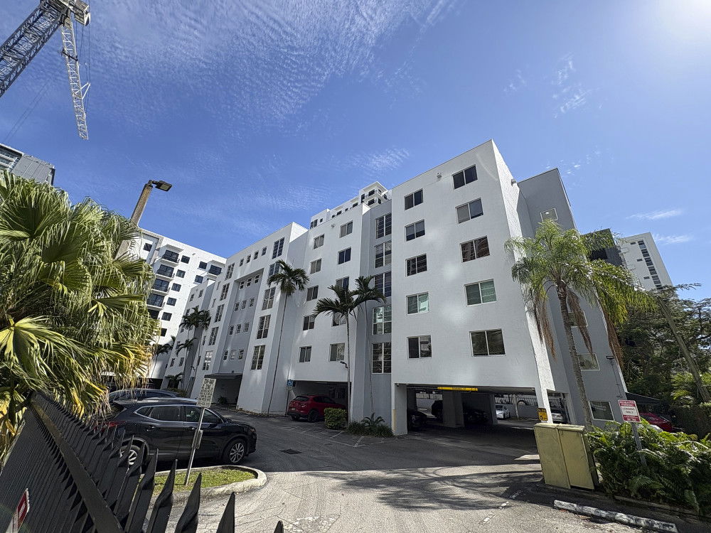 Palm Gardens Condo - 1